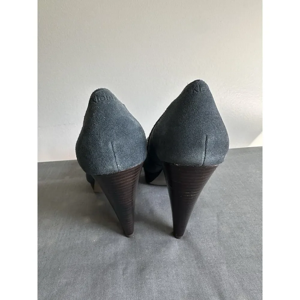 Vintage Calvin Klein Size 8 Blue Suede Heels Platform Toe Slip On Stiletto